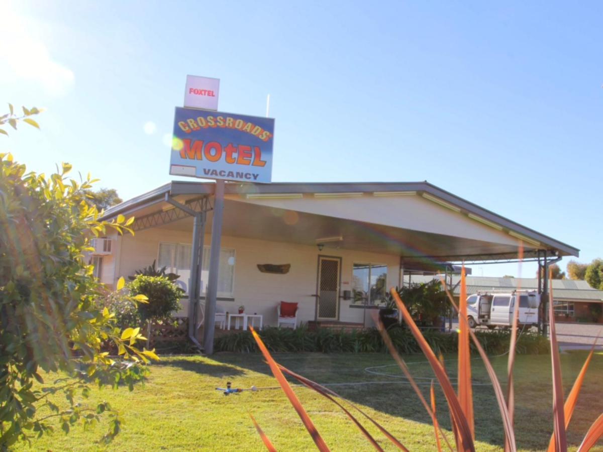 Cross Roads Motel コーバー エクステリア 写真